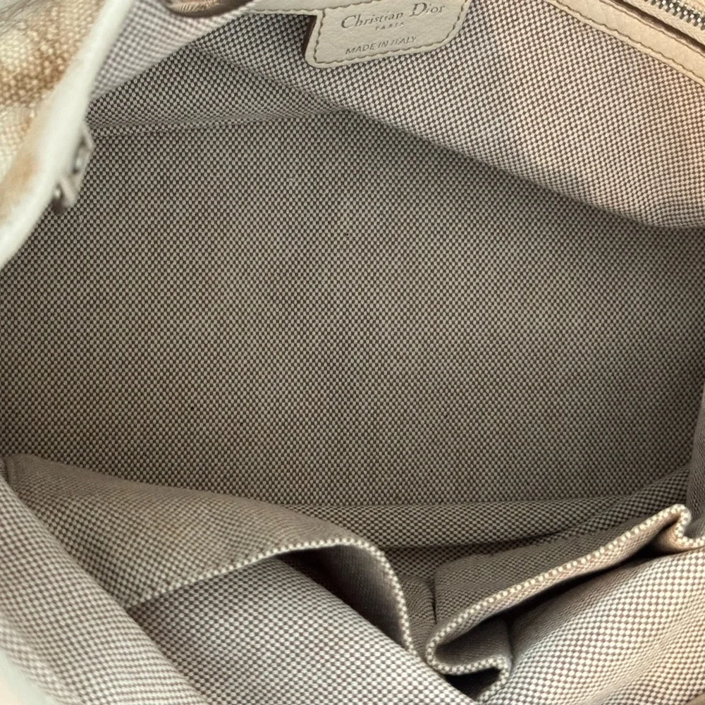 Dior Cream and Silver Tote Bag - Picture 5 of 10